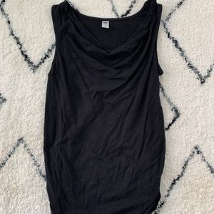 Sleeveless maternity tee